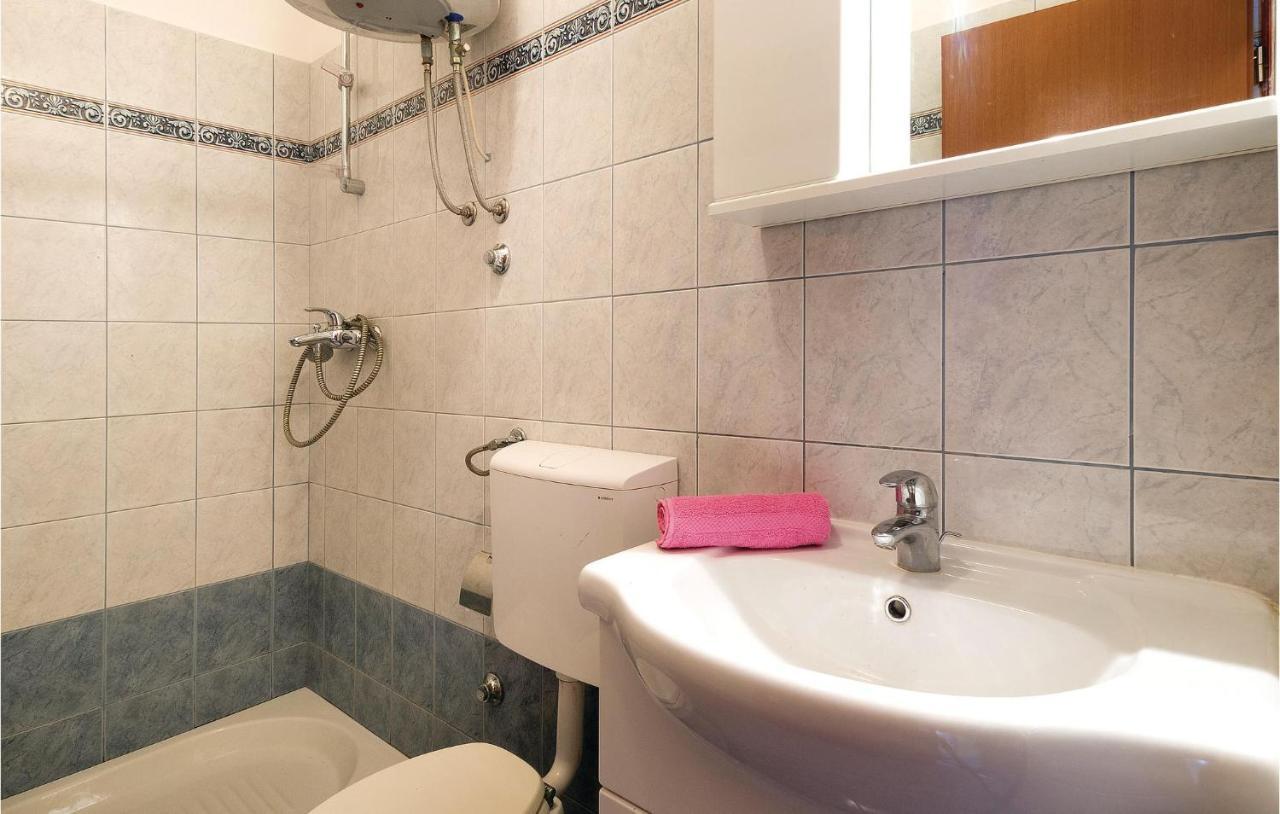 Awesome Apartment In Pula With Wifi ภายนอก รูปภาพ
