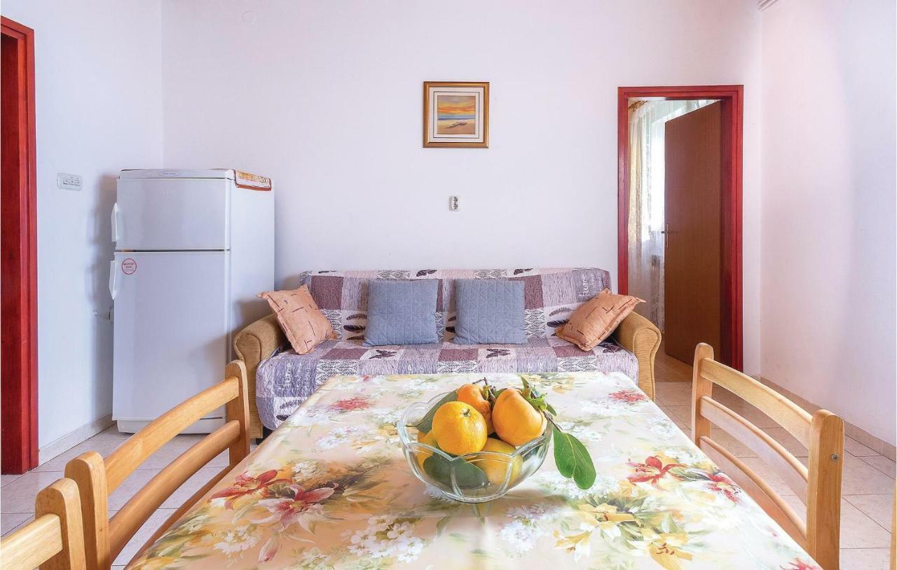 Awesome Apartment In Pula With Wifi ภายนอก รูปภาพ