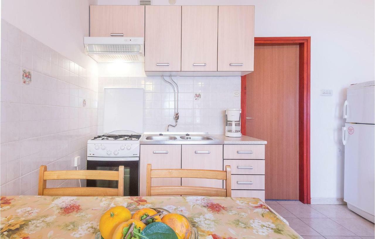 Awesome Apartment In Pula With Wifi ภายนอก รูปภาพ